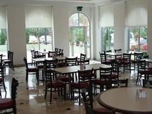 FIESTA INN NUEVO LAREDO FIESTA INN NUEVO LAREDO