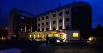 Smart Hotel Holiday