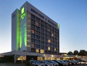 HOLIDAY INN