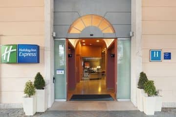 Holiday Inn Express Ciudad Cie Holiday Inn Express Ciudad Cie