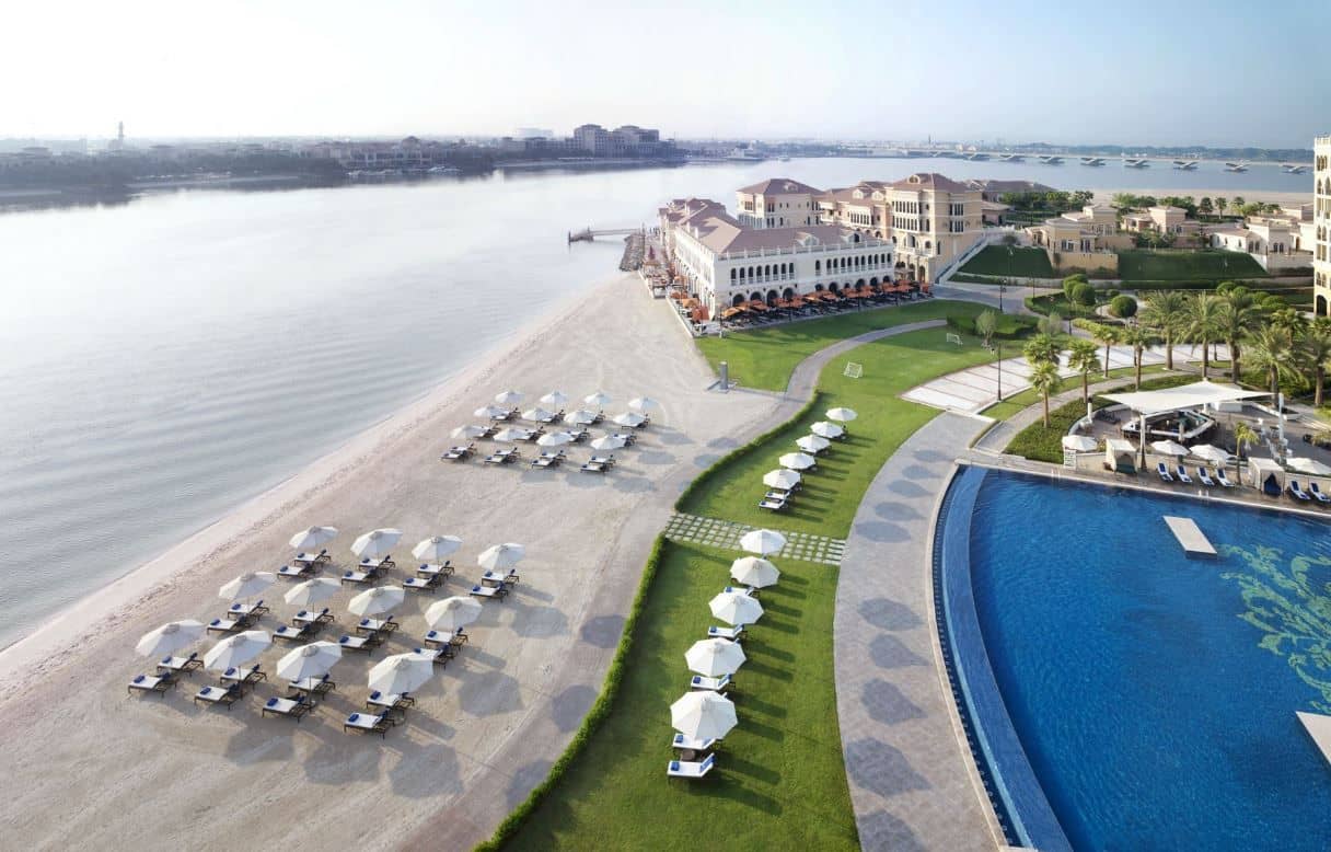The Ritz-Carlton Abu Dhabi, Grand Canal