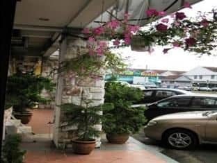 Rose Cottage Hotel - Taman University JB