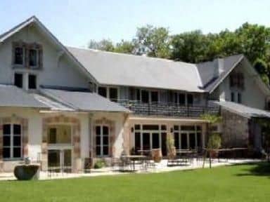 LE PAVILLON DU CHATEAU LE PAVILLON DU CHATEAU