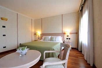 Hotel Roxy Plaza