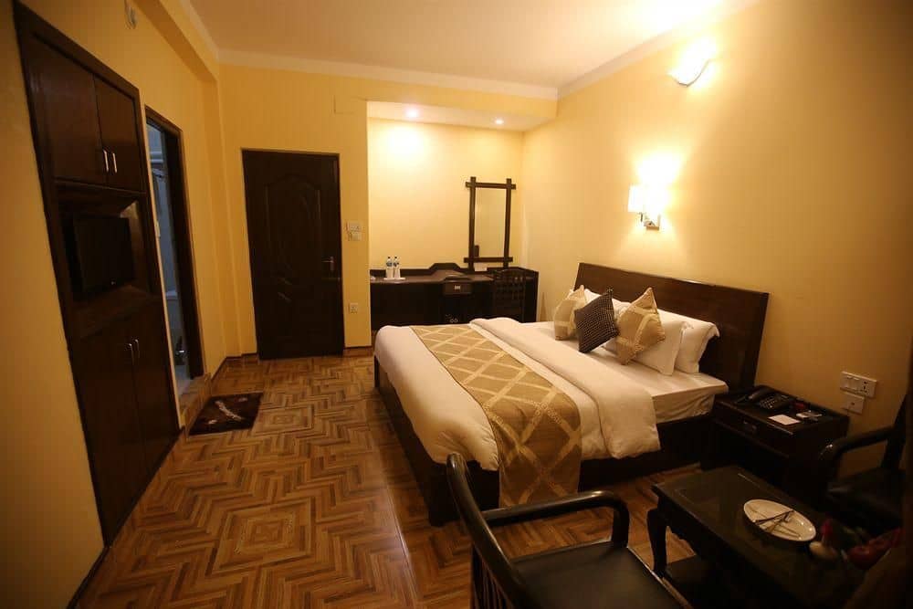 Hotel Peninsula