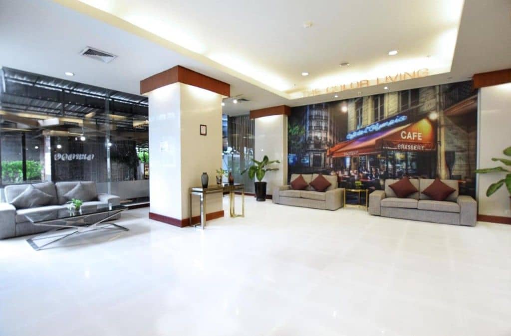 โรงแรม เดอะ คัลเลอร์ ลีฟวิง