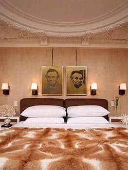 City Club Hotel