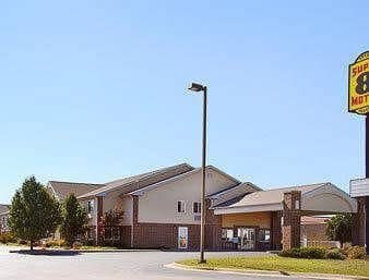 Super 8 Motel - Carthage