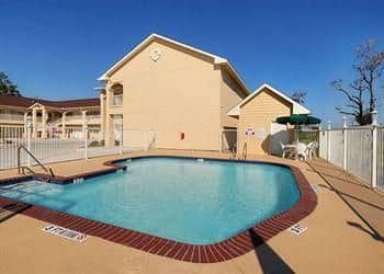 Econo Lodge Inn And Suites