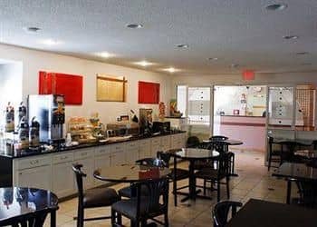 Days Inn & Suites Columbus/Worthington