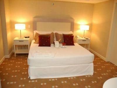 Crowne Plaza Curitiba, Brazil Crowne Plaza Curitiba, Brazil