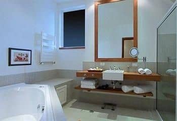 L.A.H. Hostellerie