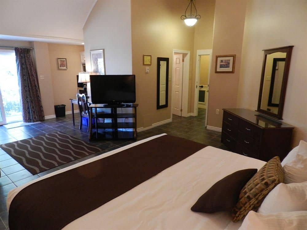 Fundy Complex Dockside Suites