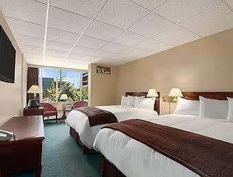Knights Inn Parry Sound
