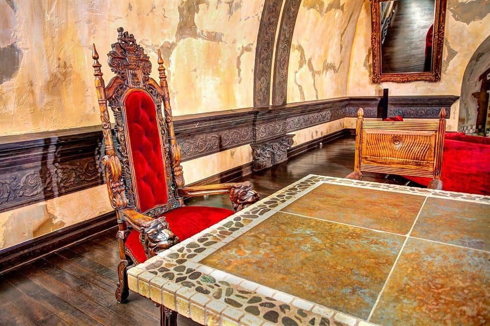Chateau Vieux-Montreal
