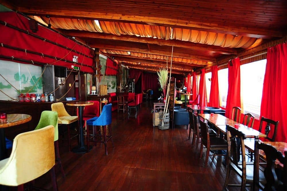 Captain Hostel