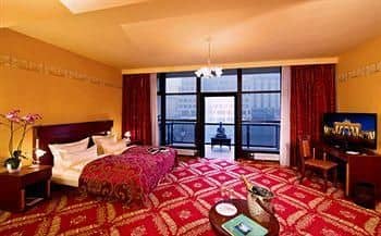 Riverside Royal Hotel & Spa