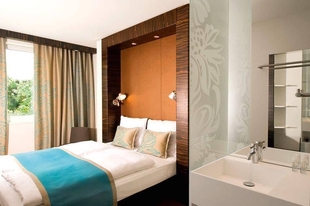 Motel One Koln-West