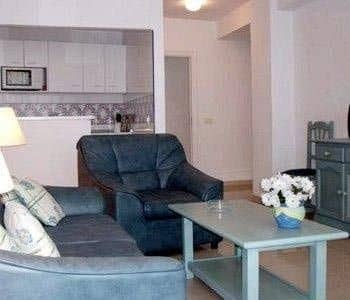 El Velero Apartments