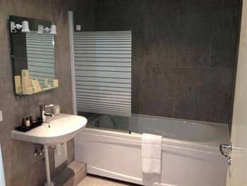 Irin Hotel