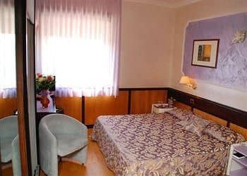 Benny Hotel Benny Hotel
