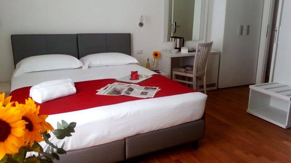 Suites Farnese Design Hotel