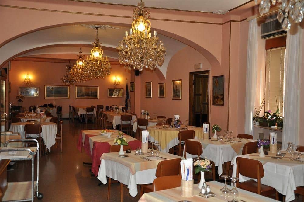 Albergo Ristorante Parmigiano Albergo Ristorante Parmigiano