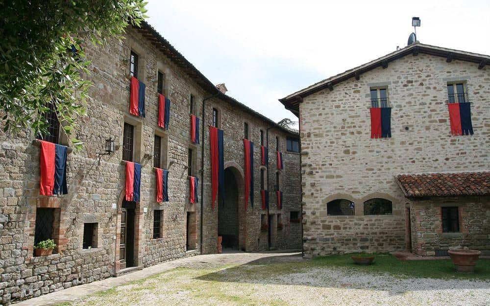 Castello Di Petroia Relais Castello Di Petroia Relais