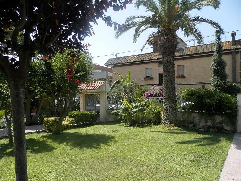 Bed and Breakfast Luana Inn Airport