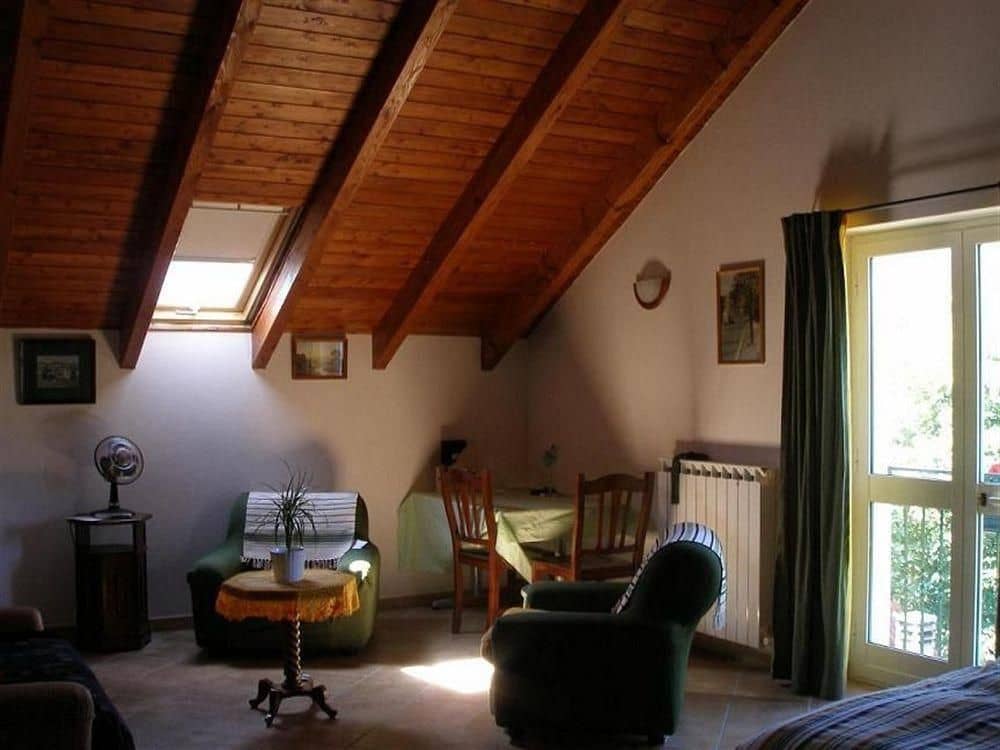La Casa Inglese La Casa Inglese