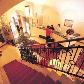 HOSTING CULTURE HOTEL ACCADEMIA HOSTING CULTURE HOTEL ACCADEMIA