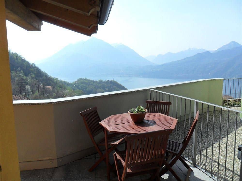 Case Grande Lago Varenna