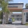 Howard Johnson Inn Suites