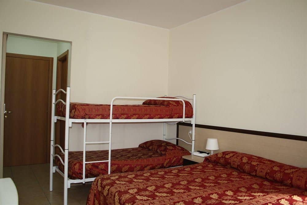 Motel Boston