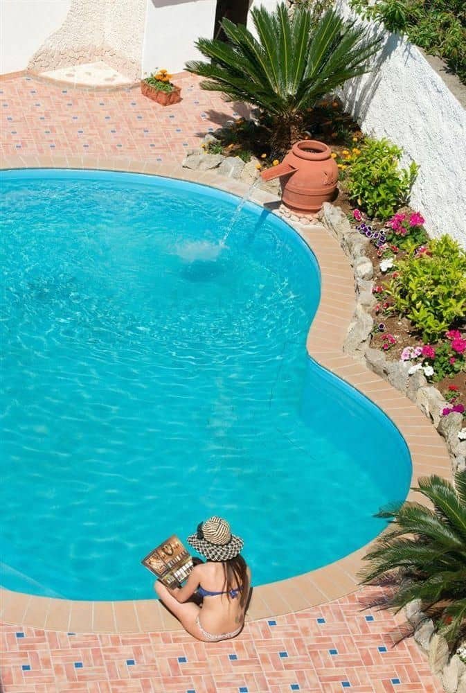 Iris Hotel