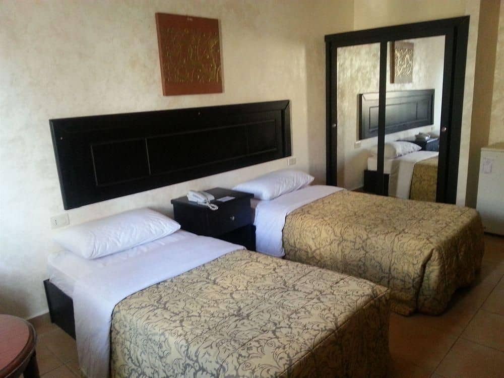 Ola Palace Hotel