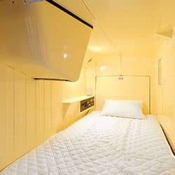 Oak Hostel Cabin