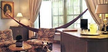 Trocadero Suites