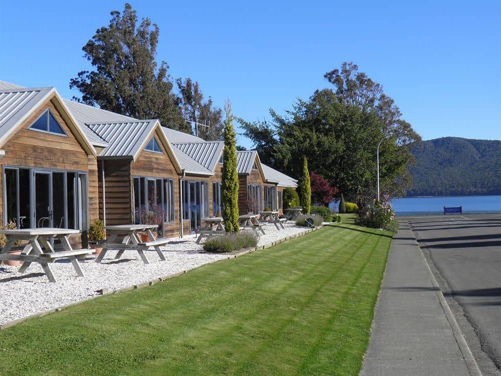 Lakefront Lodge Lakefront Lodge