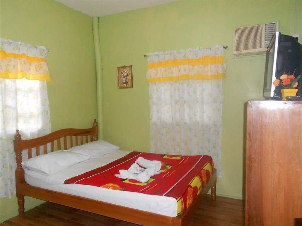 Tia Mer's Guest House