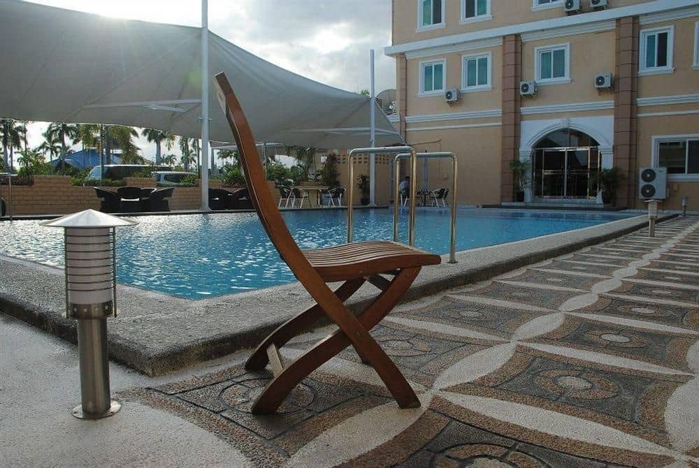 Royal Hotel