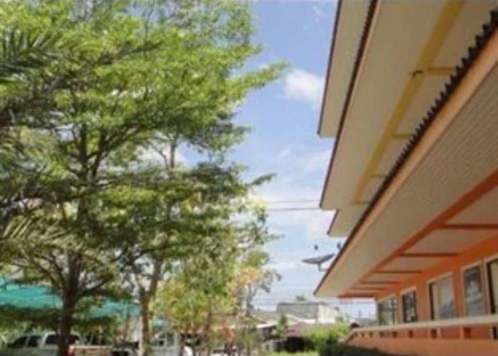 โรงแรมธาราพาร์ค วิว โรงแรมธาราพาร์ค วิว