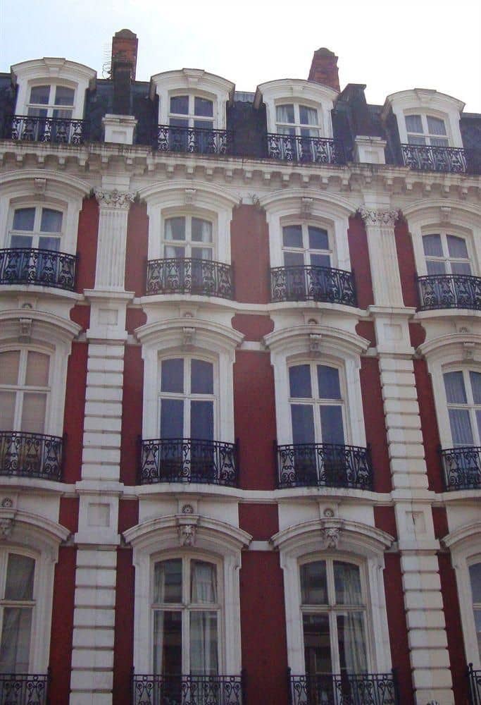 Metro Hotel