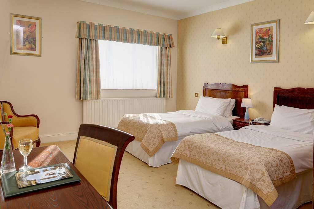 Hadlow Manor Hotel
