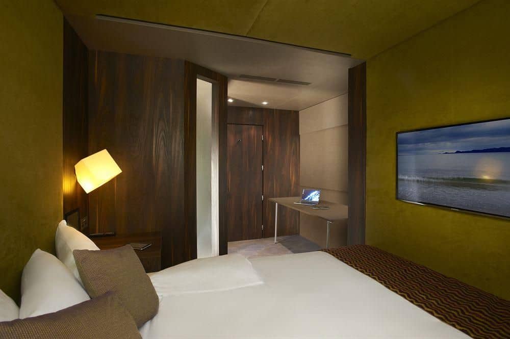 BLOC Hotel Gatwick BLOC Hotel Gatwick