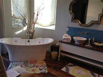 Bespoke Inn, Cafe & Bicycles