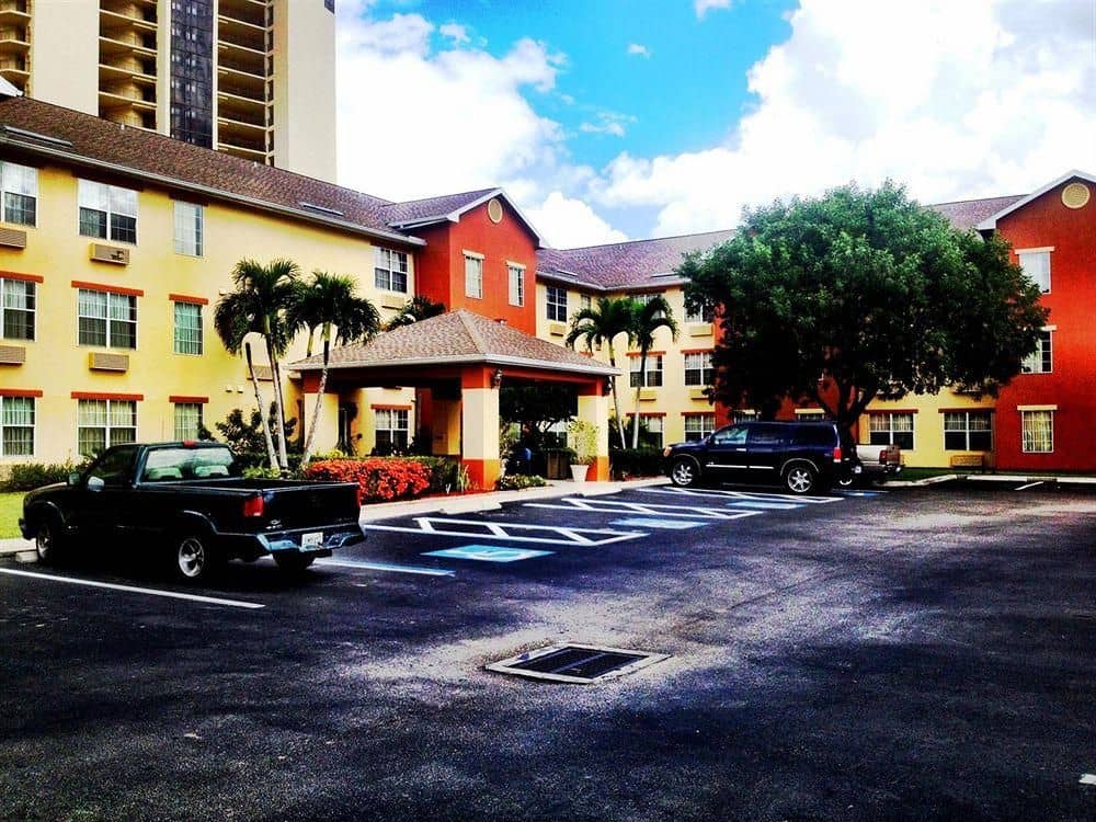 Crestwood Suites - Fort Myers