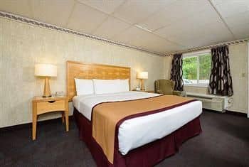 Castle Dawn Motel West Yarmout
