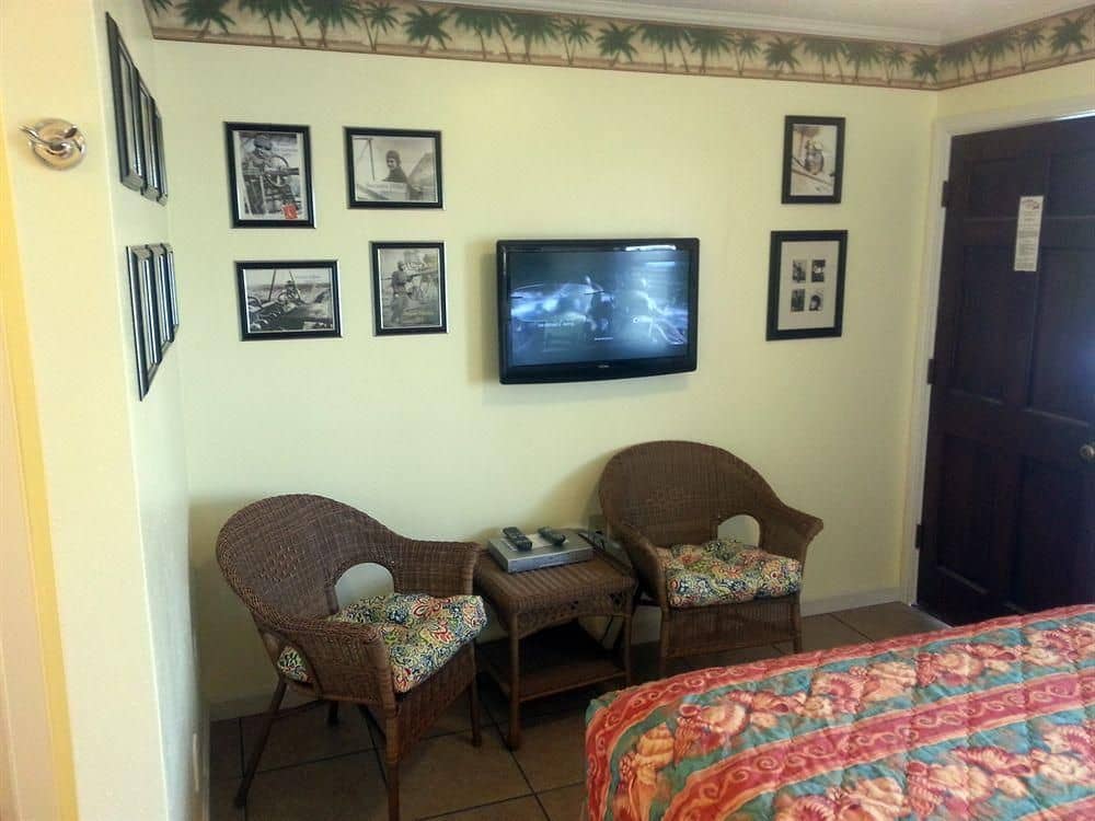 AMELIAS LANDING HOTEL