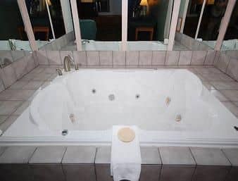 Super 8 Motel - Bolivar
